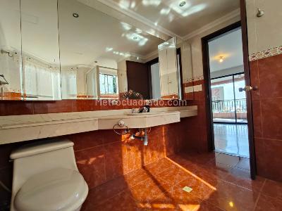 Apartamento en venta en Granada, Cali · foto 17 de 20