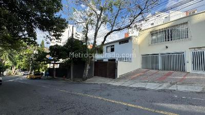 Casa de 5 alcobas en venta en La Arboleda, Cali, 355 m² · foto 2 de 20