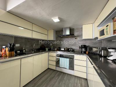 Casa de 5 alcobas en venta en La Arboleda, Cali, 355 m² · foto 9 de 20