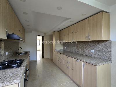 Apartamento en venta en Prados Del Norte, Cali · foto 3 de 20