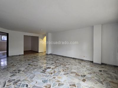 Apartamento en venta en Prados Del Norte, Cali · foto 8 de 20