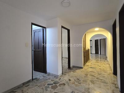 Apartamento en venta en Prados Del Norte, Cali · foto 12 de 20