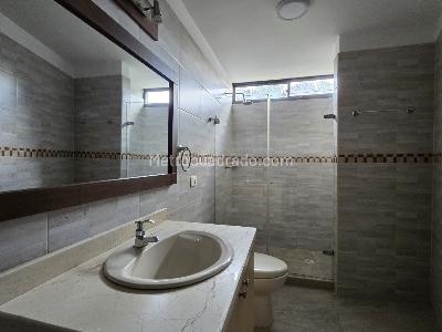 Apartamento en venta en Prados Del Norte, Cali · foto 18 de 20