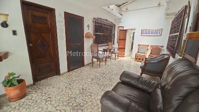 Casa de 5 alcobas en venta en Santa Teresita, Cali, 550 m² · foto 11 de 20