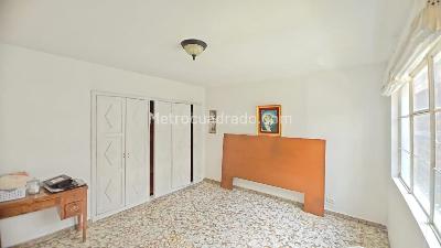 Casa de 5 alcobas en venta en Santa Teresita, Cali, 550 m² · foto 13 de 20