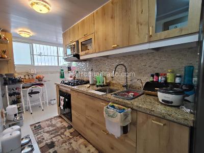 Apartamento de 3 alcobas en venta en Departamental, Cali, 90 m² · foto 8 de 20