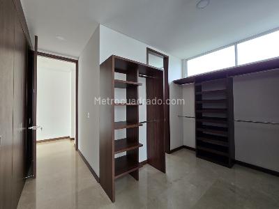 Apartamento de 3 alcobas en venta en Santa Rita, Cali, 228 m² · foto 12 de 20