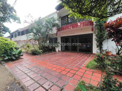 Casa de 5 alcobas en venta en Tequendama, Cali, 269 m² · foto 2 de 20