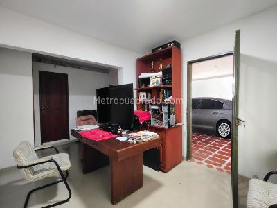 Casa de 5 alcobas en venta en Tequendama, Cali, 269 m² · foto 6 de 20