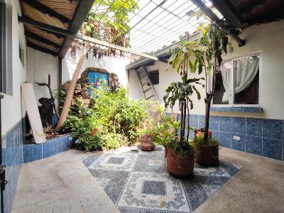 Casa de 5 alcobas en venta en Tequendama, Cali, 269 m² · foto 12 de 20