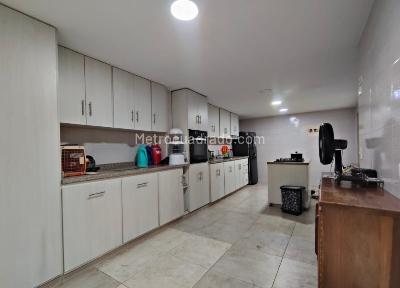 Casa de 3 alcobas en venta en Urbanizacion La Merced, Cali, 185 m² · foto 6 de 17
