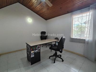 Casa de 3 alcobas en venta en Urbanizacion La Merced, Cali, 185 m² · foto 11 de 17