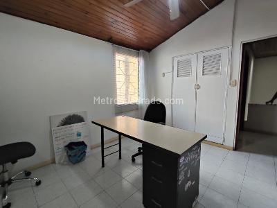 Casa de 3 alcobas en venta en Urbanizacion La Merced, Cali, 185 m² · foto 14 de 17