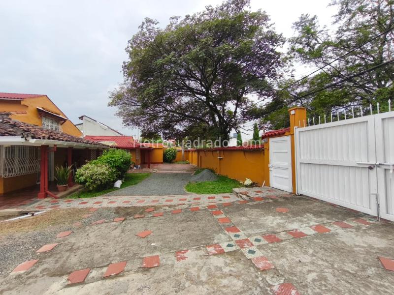 Casa – Cali, Ciudad Jardín, Comuna 22 - Vista 4