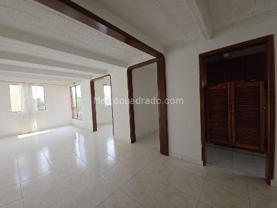 Apartamento de 2 alcobas en venta en Primero De Mayo, Cali, 62 m² · foto 3 de 14