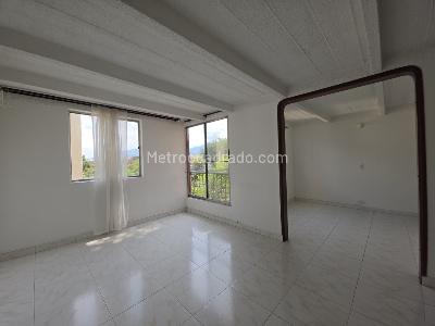 Apartamento de 2 alcobas en venta en Primero De Mayo, Cali, 62 m² · foto 7 de 14