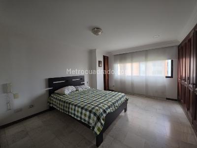 Apartamento de 3 alcobas en venta en Centenario, Cali, 152 m² · foto 12 de 20