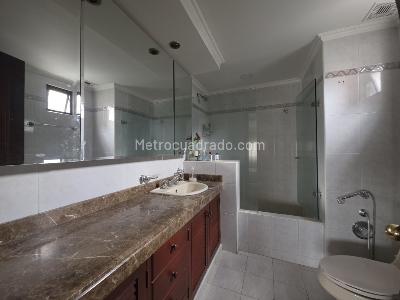 Apartamento de 3 alcobas en venta en Centenario, Cali, 152 m² · foto 15 de 20