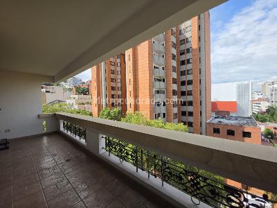 Apartamento de 3 alcobas en venta en Centenario, Cali, 152 m² · foto 7 de 20