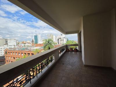 Apartamento de 3 alcobas en venta en Centenario, Cali, 152 m² · foto 8 de 20