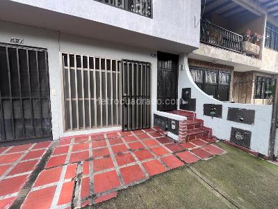 Apartamento en venta en Primero De Mayo, Cali · foto 2 de 18