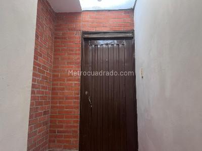 Apartamento en venta en Primero De Mayo, Cali · foto 4 de 18