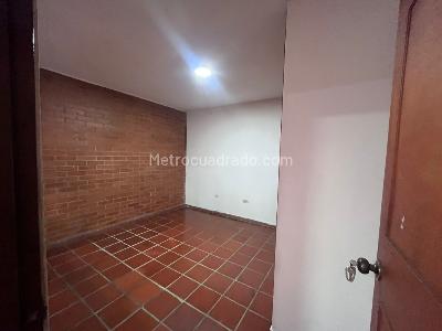 Apartamento en venta en Primero De Mayo, Cali · foto 8 de 18