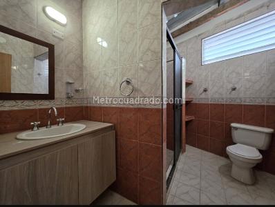 Apartamento de 3 alcobas en arriendo en Miraflores, Cali, 138 m² · foto 14 de 16