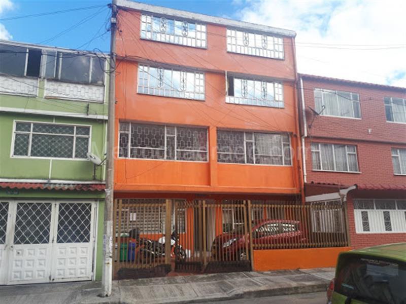 Venta de Edificio de Apartamentos en Country sur - Bogotá . - 633-1455