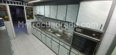 Casa de 4 alcobas en venta en Nicolas De Federman, Bogotá, 237 m² · foto 7 de 19