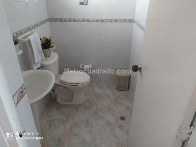 Casa de 5 alcobas en venta en Mandalay I Sector, Bogotá, 249 m² · foto 10 de 20