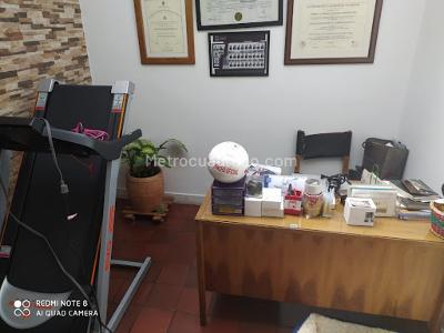 Casa de 5 alcobas en venta en Mandalay I Sector, Bogotá, 249 m² · foto 2 de 20