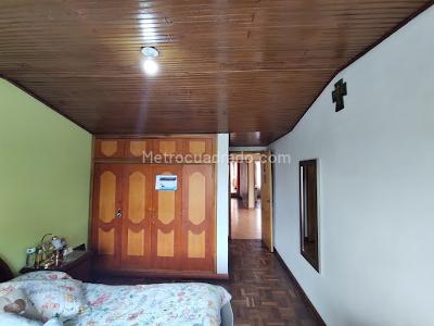 Casa de 5 alcobas en venta en Jose Joaquin Vargas, Bogotá, 225 m² · foto 10 de 20