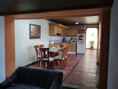 Casa de 5 alcobas en venta en Jose Joaquin Vargas, Bogotá, 225 m² · foto 5 de 20