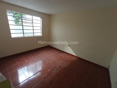 Casa de 5 alcobas en venta en Trinidad Galan, Bogotá, 253 m² · foto 10 de 20