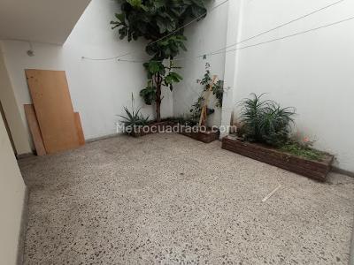 Casa de 5 alcobas en venta en Trinidad Galan, Bogotá, 253 m² · foto 11 de 20