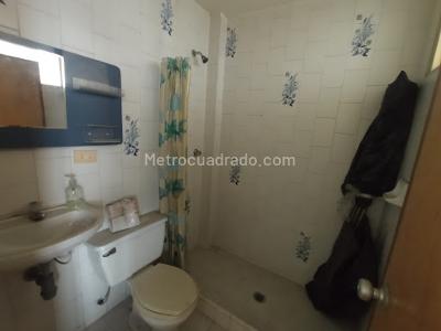 Casa de 5 alcobas en venta en Trinidad Galan, Bogotá, 253 m² · foto 13 de 20