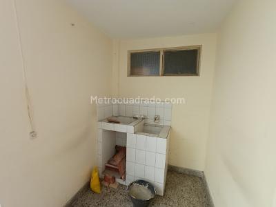 Casa de 5 alcobas en venta en Trinidad Galan, Bogotá, 253 m² · foto 14 de 20