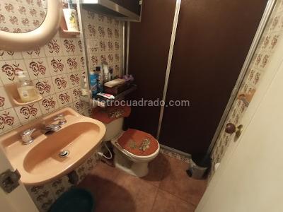 Casa de 5 alcobas en venta en Trinidad Galan, Bogotá, 253 m² · foto 17 de 20