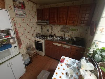 Casa de 5 alcobas en venta en Trinidad Galan, Bogotá, 253 m² · foto 3 de 20