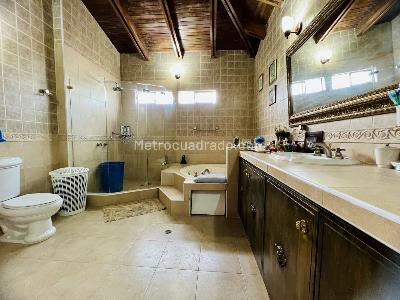 Casa en venta en San Jose De Bavaria, Bogotá · foto 15 de 20