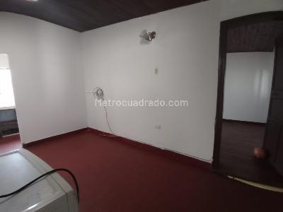 Casa de 5 alcobas en venta en La Soledad Norte, Bogotá, 254 m² · foto 13 de 20