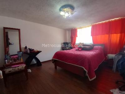 Casa de 5 alcobas en venta en La Soledad Norte, Bogotá, 254 m² · foto 15 de 20