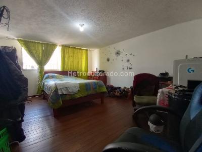 Casa de 5 alcobas en venta en La Soledad Norte, Bogotá, 254 m² · foto 16 de 20