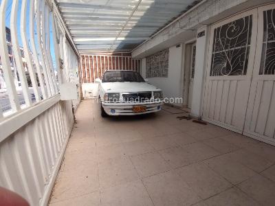 Casa de 5 alcobas en venta en La Soledad Norte, Bogotá, 254 m² · foto 2 de 20
