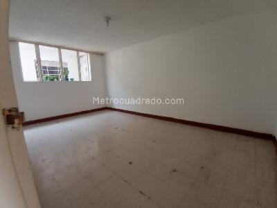 Casa de 5 alcobas en venta en La Soledad Norte, Bogotá, 254 m² · foto 7 de 20