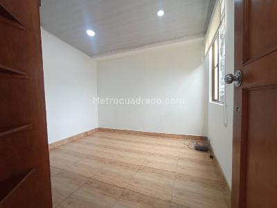 Casa de 5 alcobas en venta en Campin, Bogotá, 345 m² · foto 7 de 20