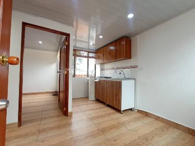 Casa de 5 alcobas en venta en Campin, Bogotá, 345 m² · foto 8 de 20