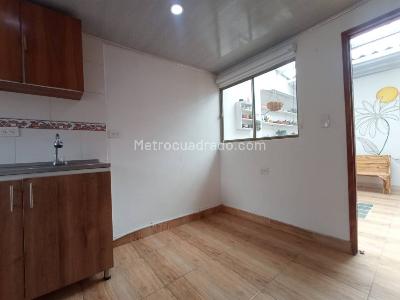 Casa de 5 alcobas en venta en Campin, Bogotá, 345 m² · foto 9 de 20