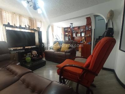 Casa en venta en La Isabela, Bogotá · foto 8 de 20